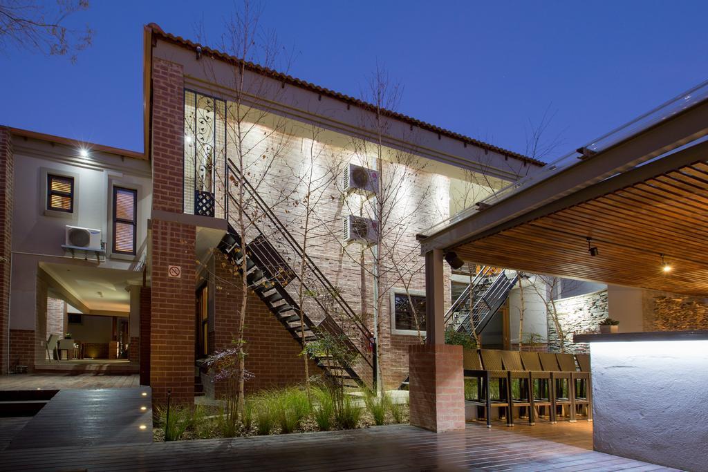 Menlyn Boutique Hotel Pretoria Exterior photo The 2011 building